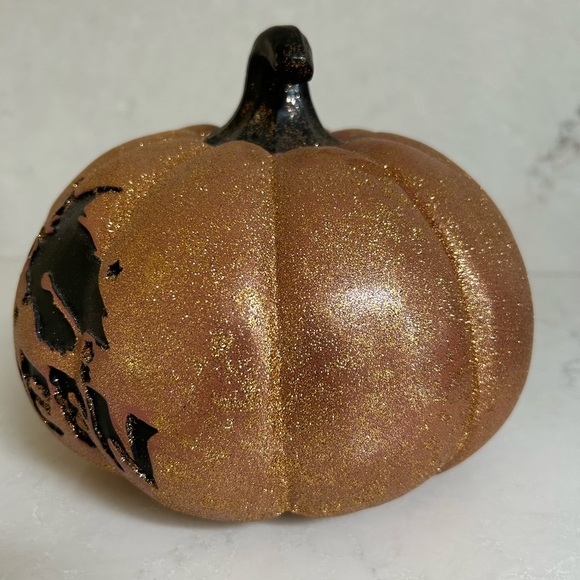 Glittery Pumpkin Pier 1 Halloween Kitchen Decor Toxic Mug and Tea Towel - Picture 7 of 11